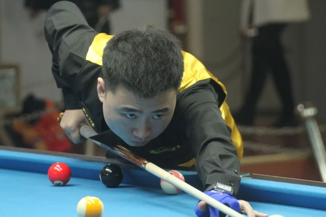 维奇同台竞 维奇同台竞